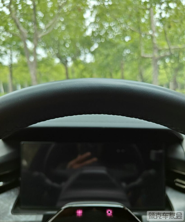 8.jpeg