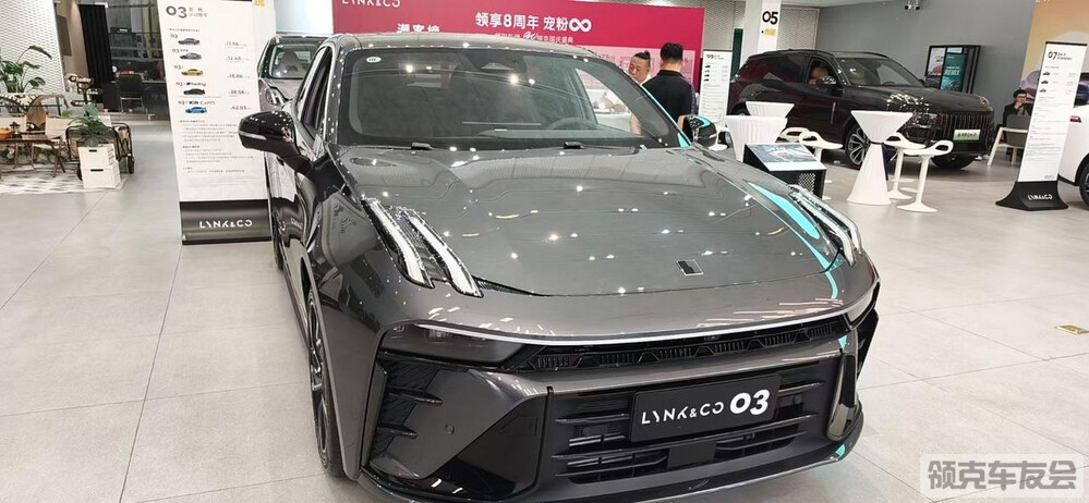 今天去 4S 25 款 03 2.0 加双包 17.5 销售说还能再谈个一千左右 首付 4.4贷