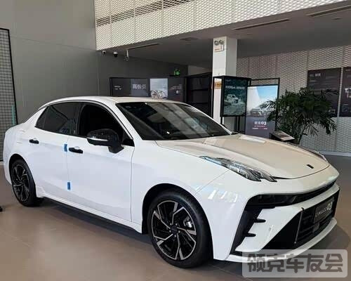 领克03的百公里油耗是多少？